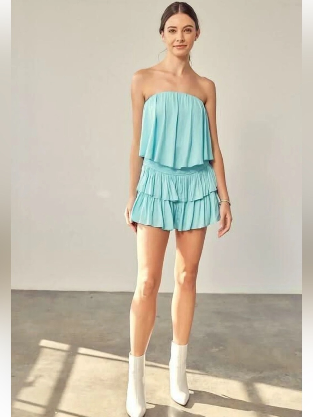 🆕#31~Altar'd State Ronnie Flowy Romper Strapless in Seren Mint, Sm